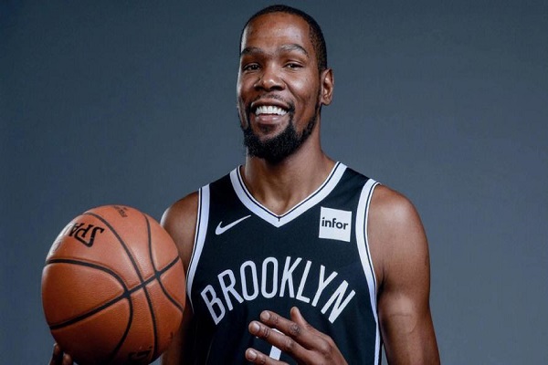 NBA季后賽中的關(guān)鍵球員表現(xiàn)對(duì)于球隊(duì)晉級(jí)的作用如何？