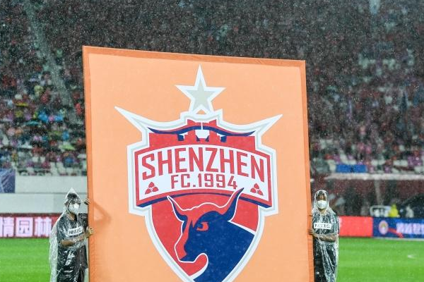 為什么足球俱樂部會出現(xiàn)財務(wù)困境，而球員工資卻依然很高？